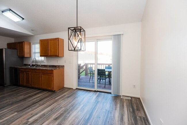 Building Photo - Charming 3Bed/2Bath house with 1 car garage in Greensboro