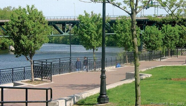 Building Photo - 28 Congress Ave