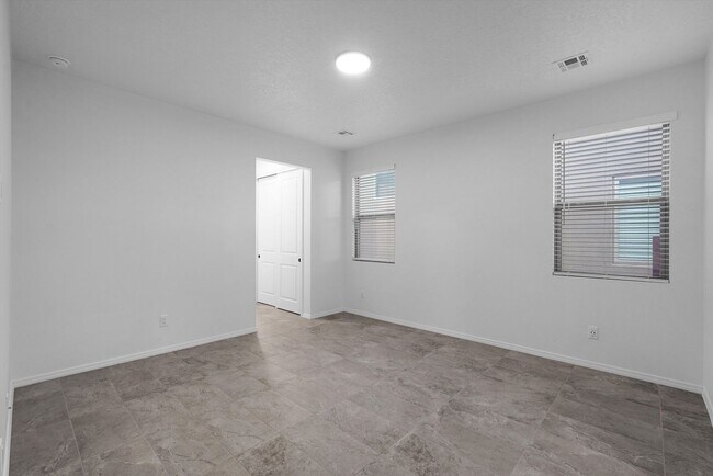Building Photo - Coming Soon! | Modern | 3Bed/2Bath | Desirable Rio Rancho | Pets Welcome