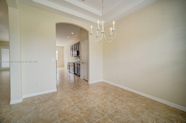 Building Photo - 604 Rogue Dr