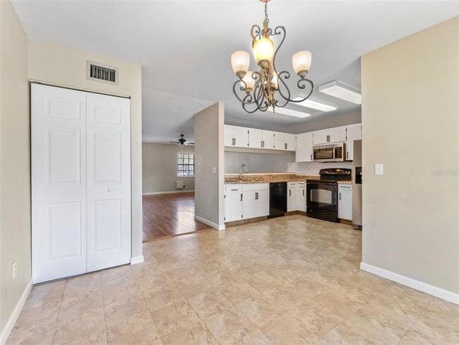 Building Photo - 5321 Abinger Ct