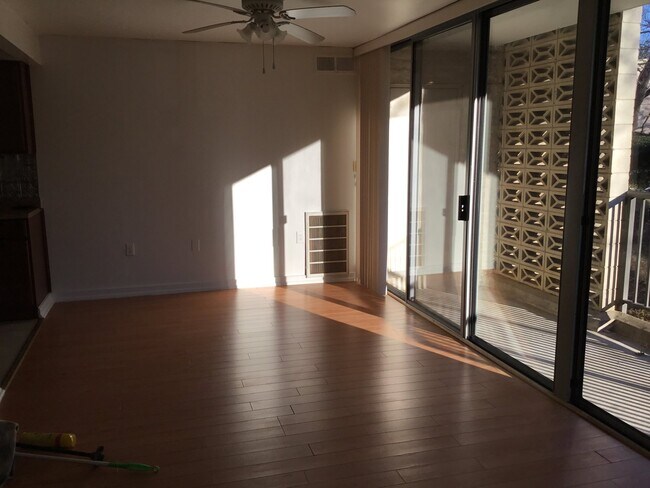 Building Photo - 4410 Briarwood Ct N