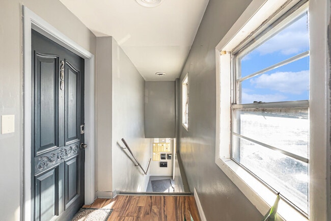 Building Photo - 3512 Dodge St