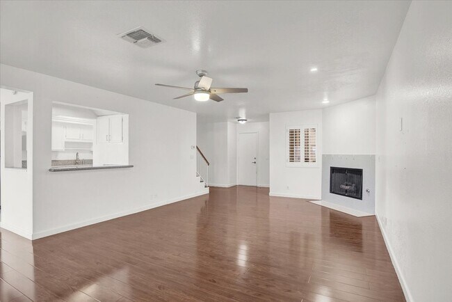 Building Photo - 3980 Delos Dr