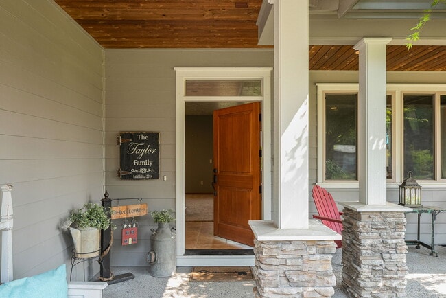 Building Photo - 29209 SE Highway 212