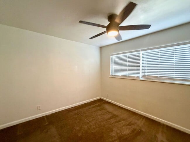 Building Photo - Great home with LARGE backyard!