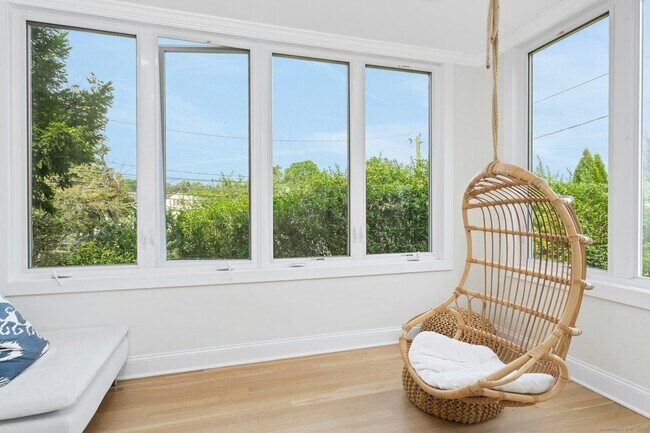 Building Photo - 137 Rock Spring Rd