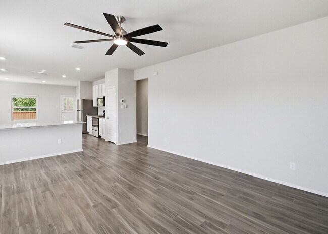 Building Photo - Spacious 4 Bedroom Home with Game Room and Flex Space!