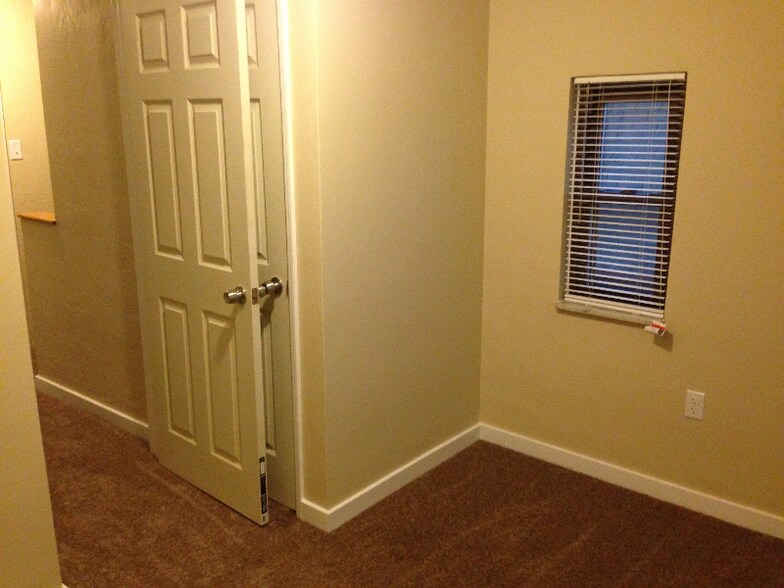 Building Photo - 442 Iberia St