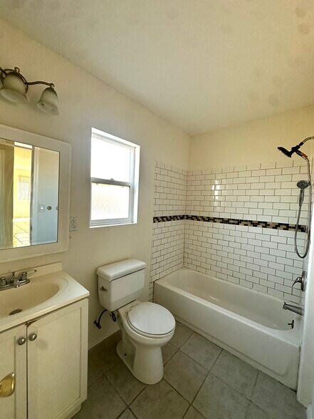 Building Photo - 14684 Nurmi St