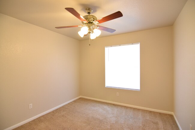 Building Photo - 2200 Riley Dr