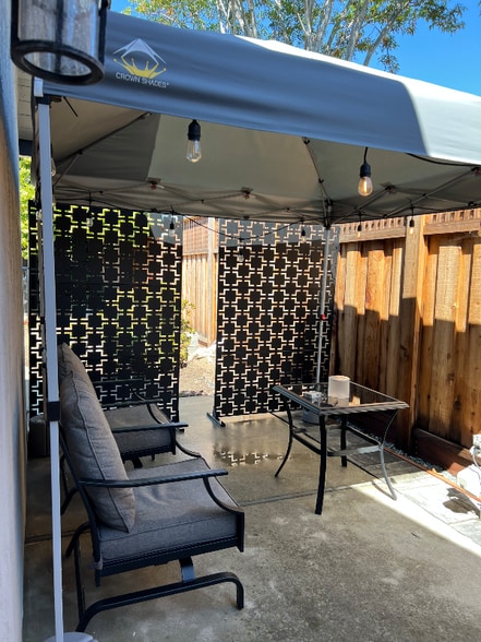 Building Photo - 2105 Corte Primavera