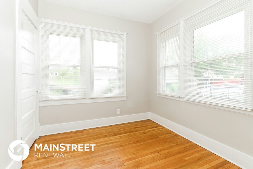 Building Photo - 243 S 43rd St