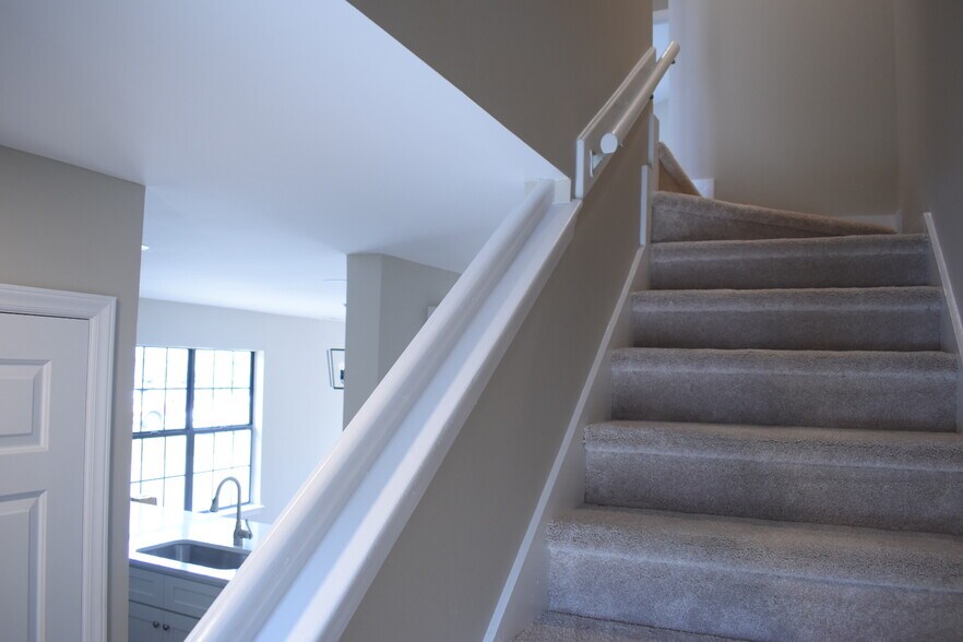 Building Photo - 1731 41st St