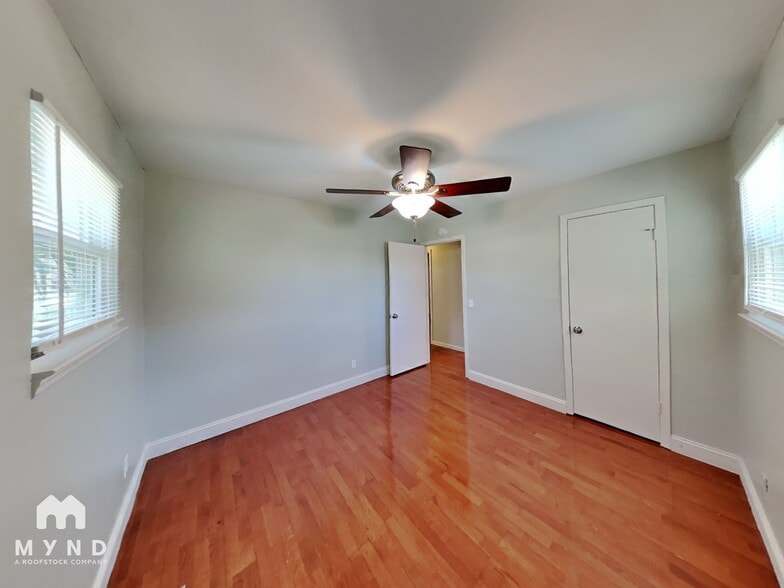 Building Photo - 3975 Hilltop Rd SE