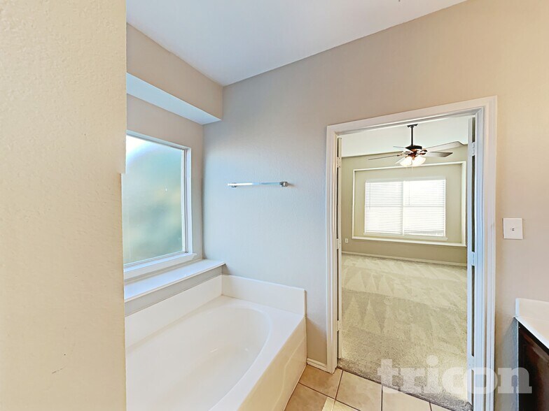 Building Photo - 13354 Dove Ranch Rd