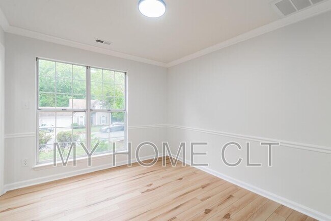 Building Photo - 8413 Woodford Bridge Dr