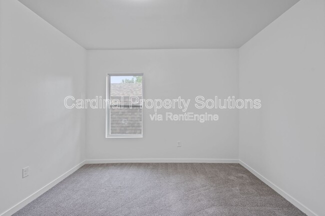 Building Photo - 433 Dorchester Ave
