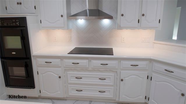 Building Photo - 2300 Monticello Cir