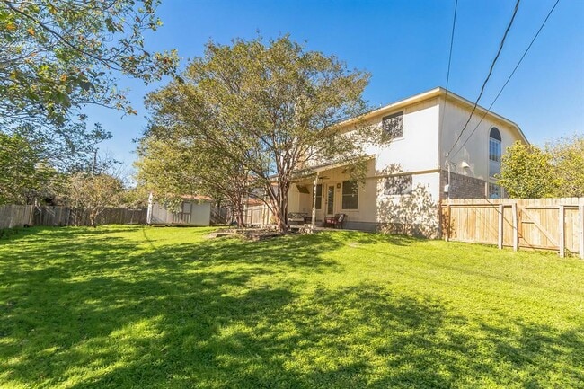 Building Photo - 7801 Callbram Ln