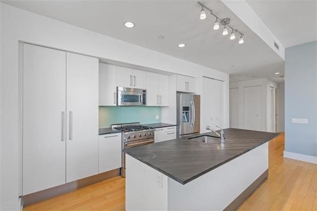 Building Photo - 4 Beacon Way