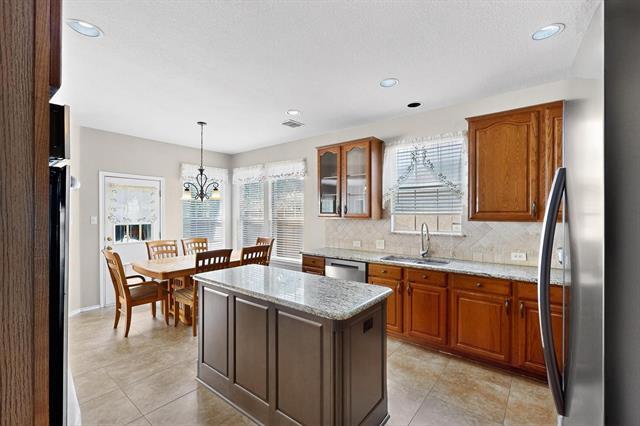 Building Photo - 9408 Daly Dr