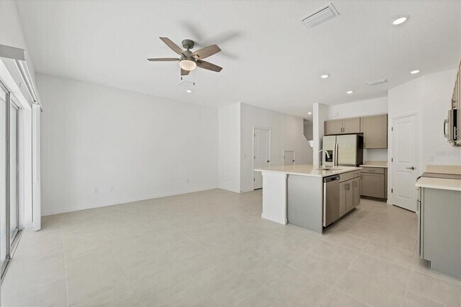 Building Photo - 15024 Cuzcorro Ct