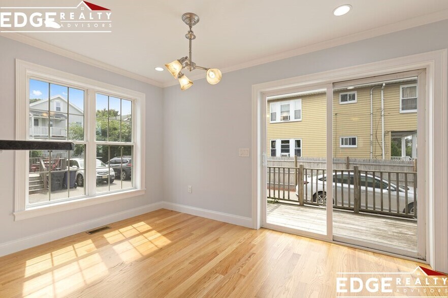 Building Photo - 58 Holton St