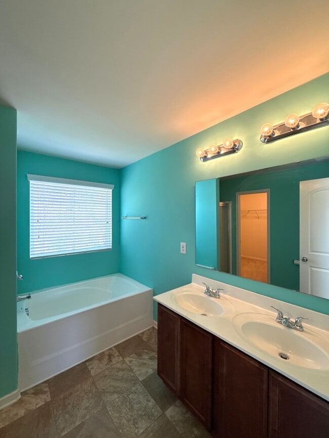 Building Photo - Pennacook