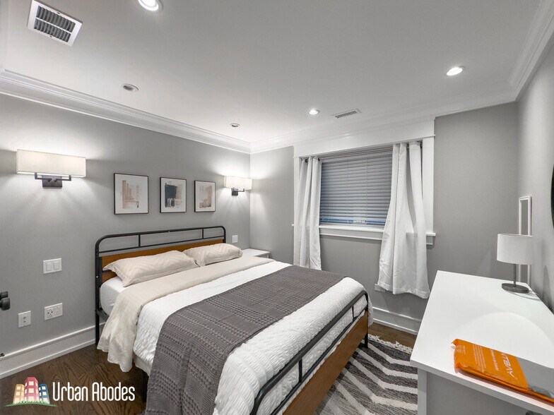 Building Photo - 3453 N Hoyne Ave