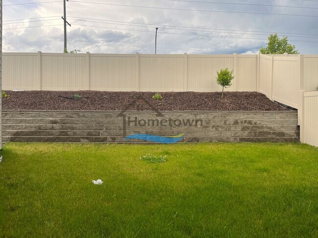 Building Photo - Woodbridge South Home with 4 Bedrooms and 3 Bathrooms in Post Falls build in 2021!