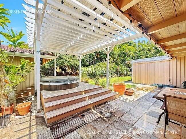 Building Photo - 44-442 Kaneohe Bay Dr-A