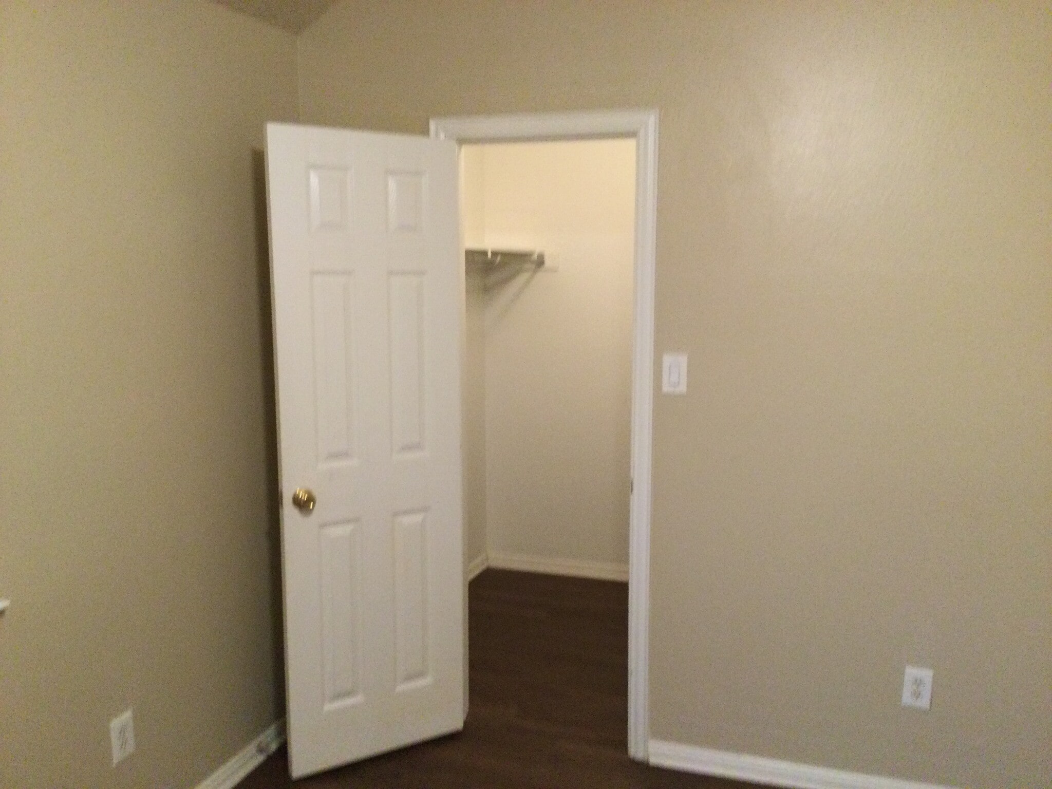 Building Photo - 2306 Valley Creek Dr