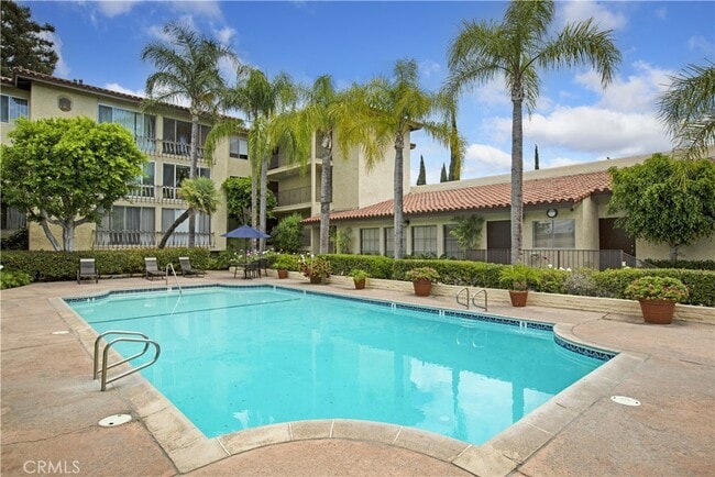 Building Photo - 12830 Burbank Blvd