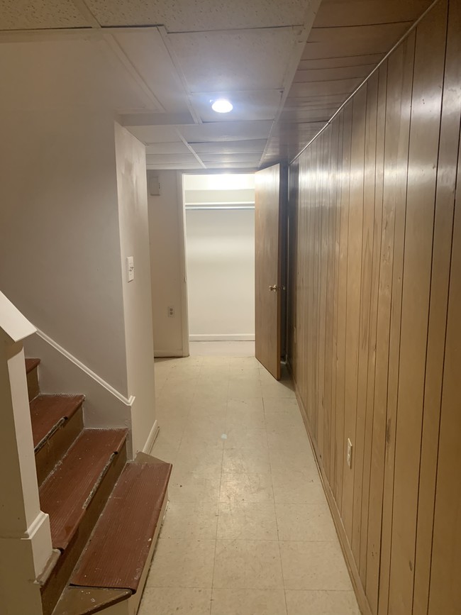 Building Photo - 4627 E Capitol St SE