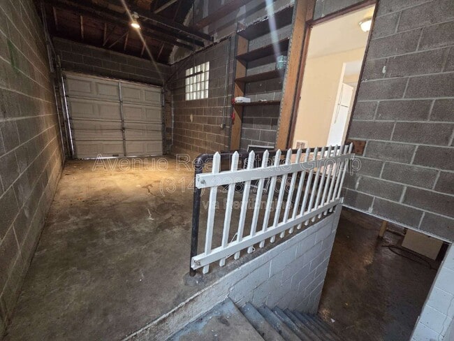 Building Photo - 7148 Lillian Ave