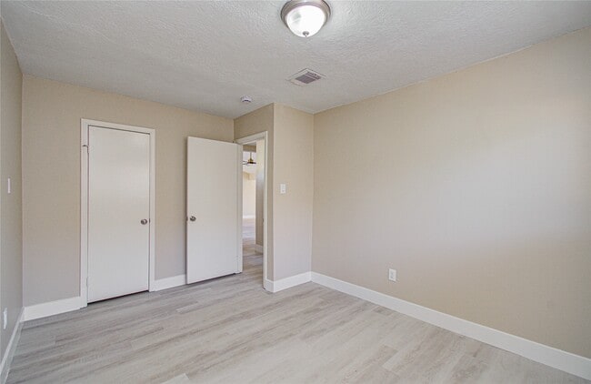 Building Photo - 13843 Rosetta Dr