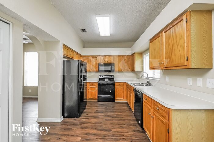 Building Photo - 1243 Alpine Lake Dr