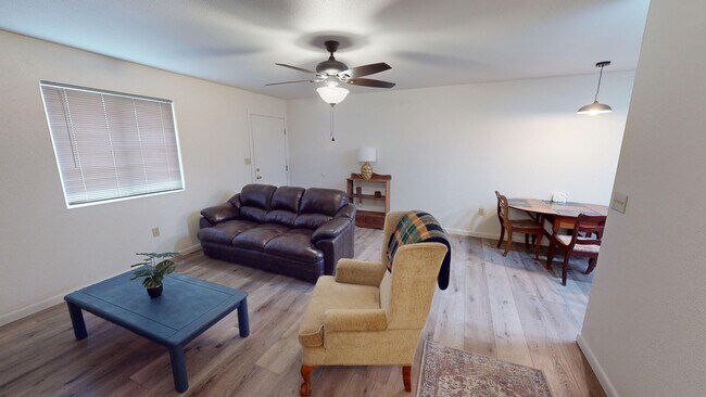 Building Photo - Newly remodeled, fully furnished, 2 bedroo...