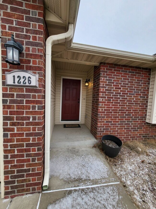 Building Photo - 1226 Montana Pl