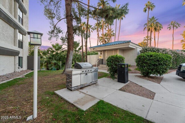 Building Photo - 5122 N 31st Way