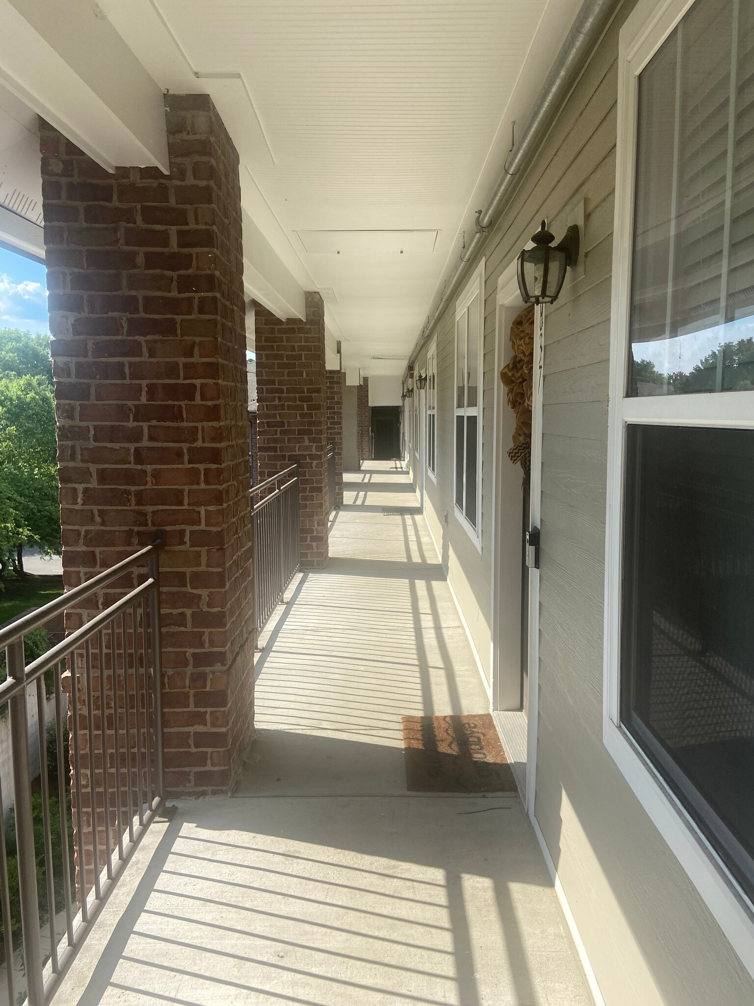 Building Photo - 2310 Elliott Ave