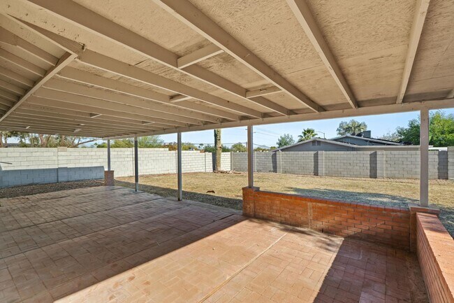 Building Photo - 15237 North 21st St