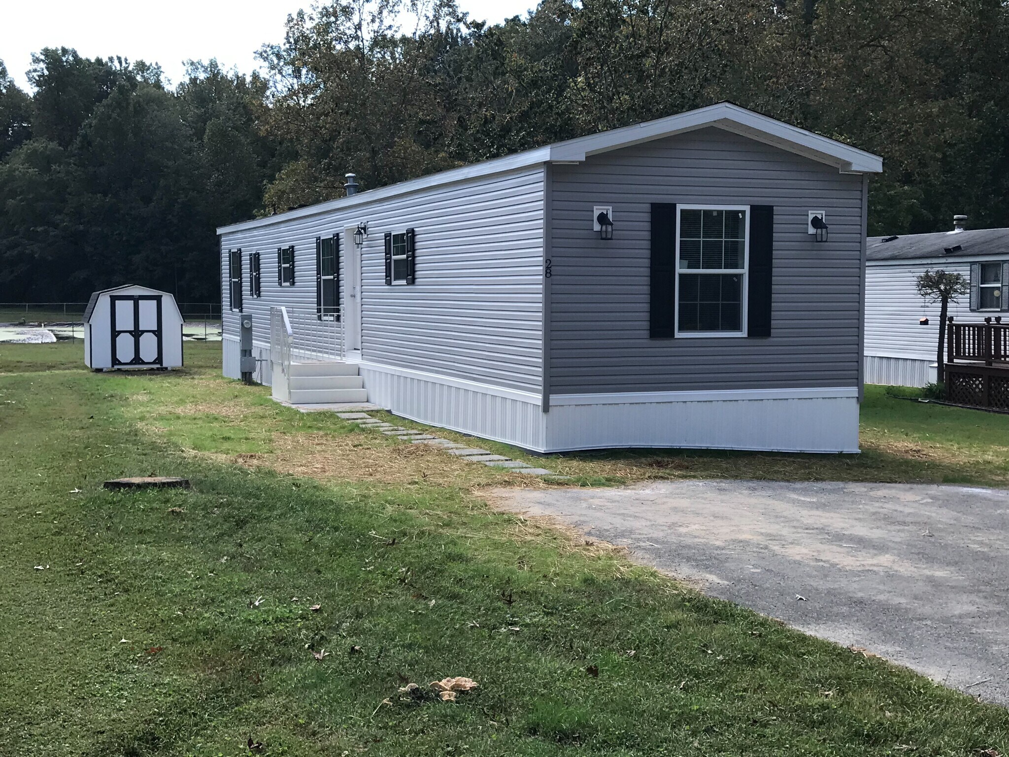 Building Photo - 28 Oak Tree Ln