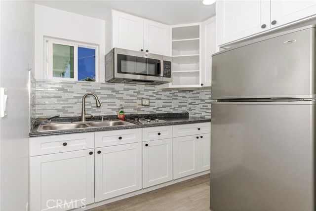 Building Photo - 9965 Glencrest Cir