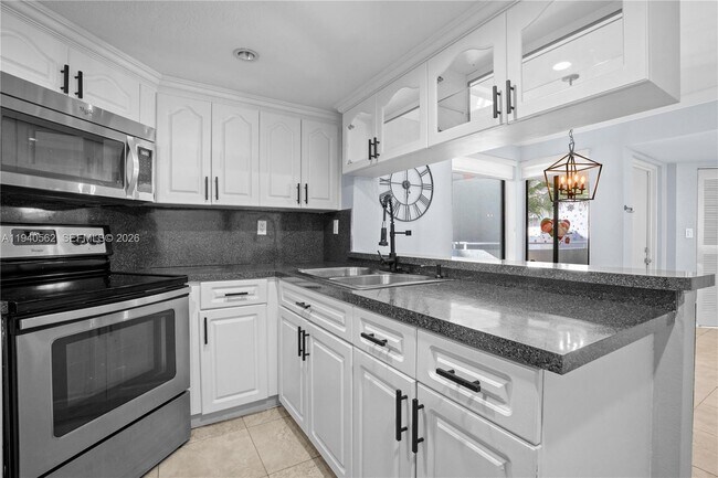 Building Photo - 8255 SW 152nd Ave