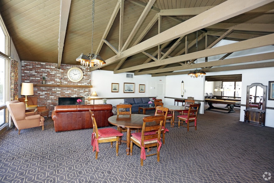 Interior Photo - Highland Meadows