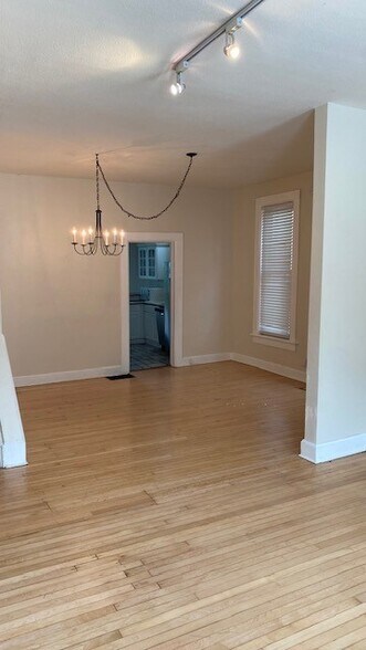 dining room - 1503 N Cass St