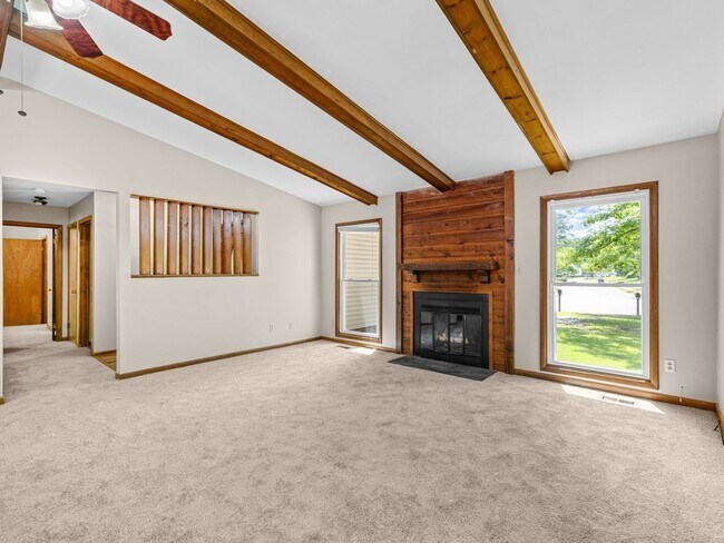 Building Photo - 934 Welsh Ln