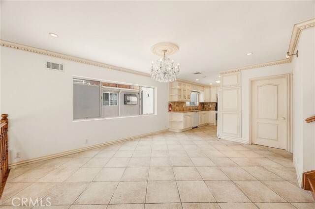 Building Photo - 523 Fairview Ave